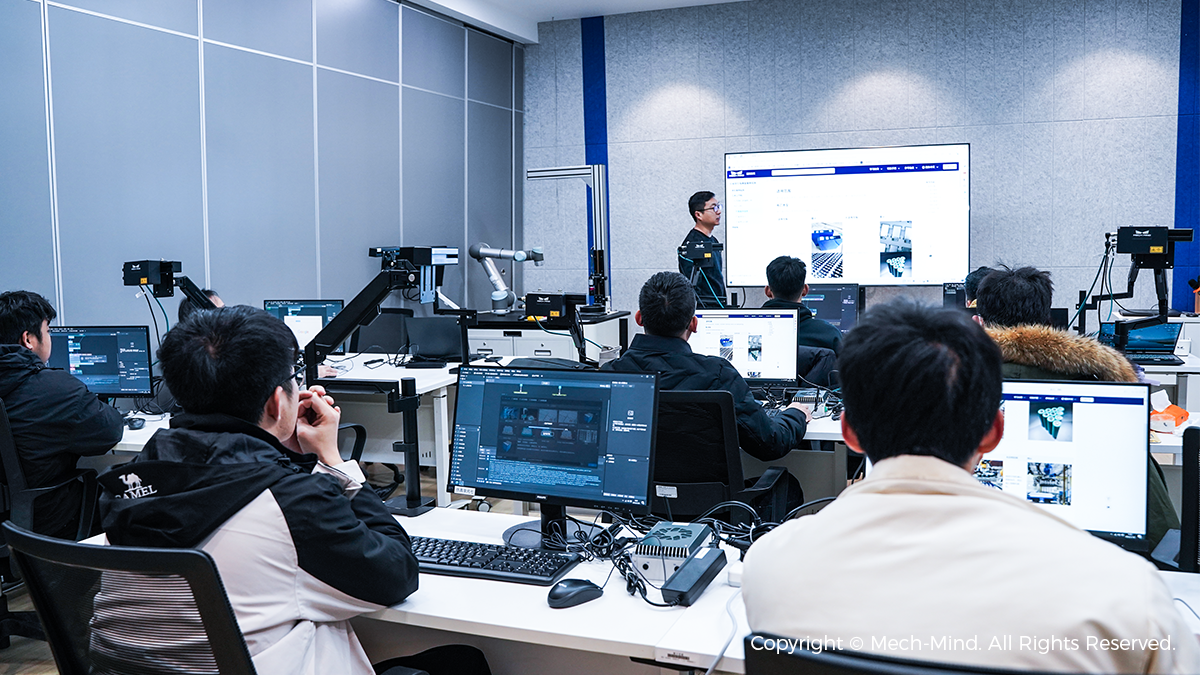 江南中国体育app技术学院——完善的培训体系更好赋能全球合作伙伴，加速智能机器人批量化落地
